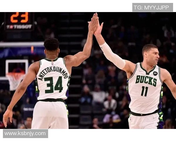 雄鹿队全力劝说字母哥留队强调一城一人东部争冠机会大